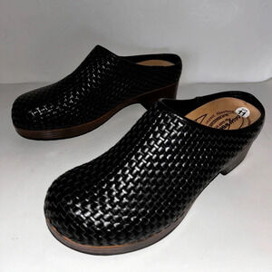 NEW Easy Work‎ By Easy Street Soleia Slip Resistant Work Black Clogs Women 11WW